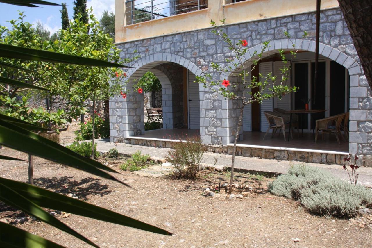 Sea And Mountain View Vila Calamata Exterior foto