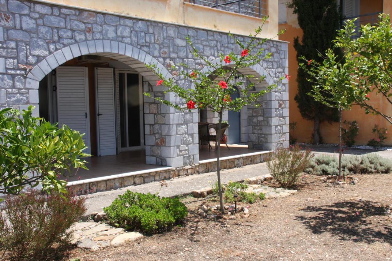 Sea And Mountain View Vila Calamata Exterior foto