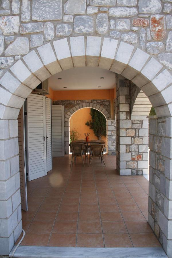 Sea And Mountain View Vila Calamata Exterior foto
