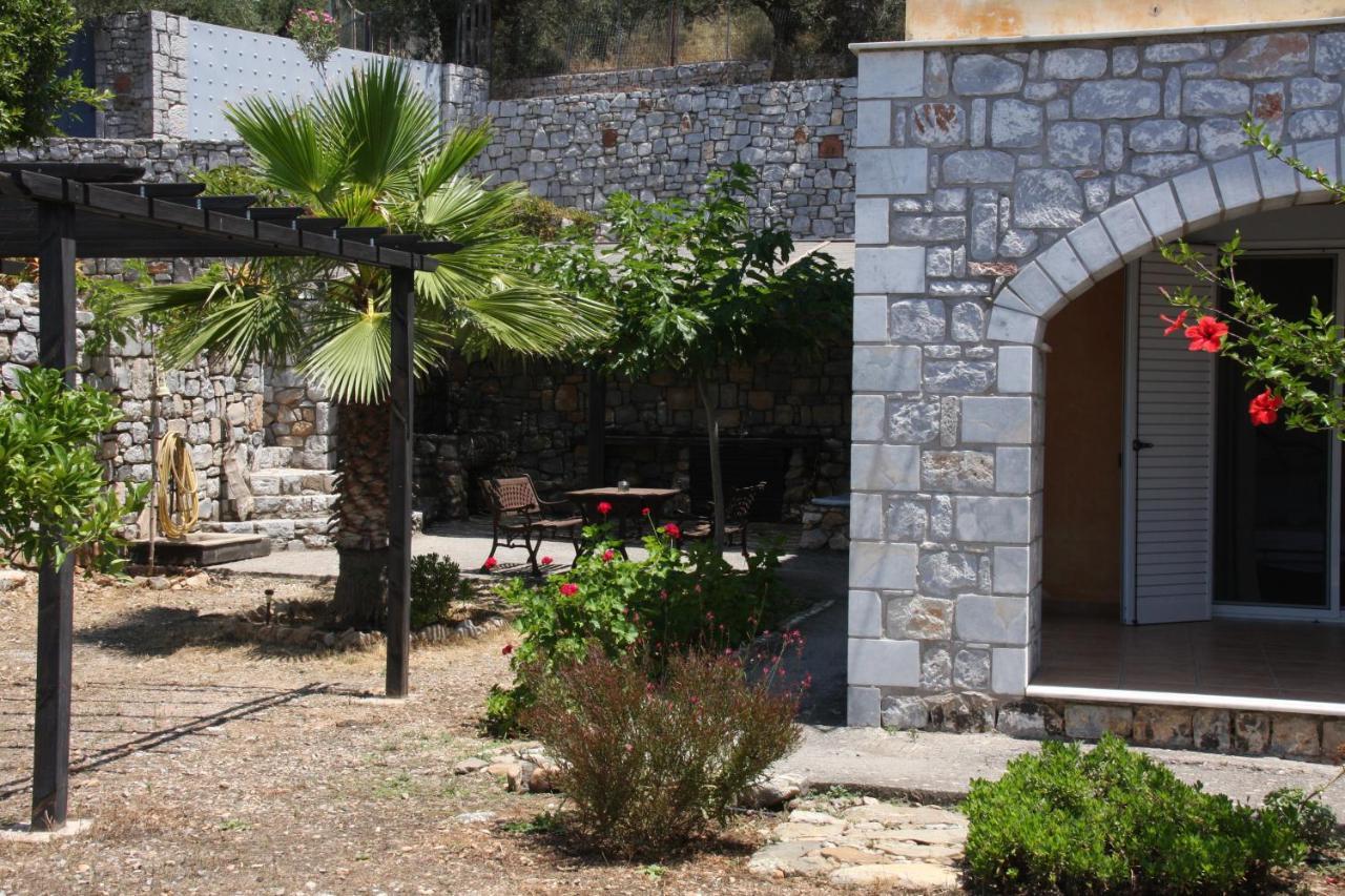 Sea And Mountain View Vila Calamata Exterior foto