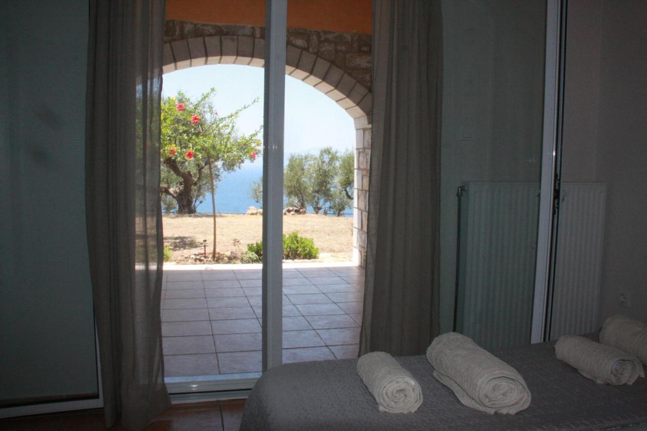 Sea And Mountain View Vila Calamata Exterior foto