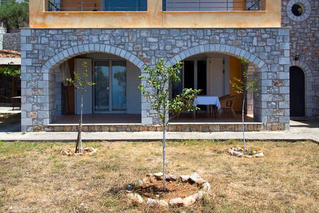 Sea And Mountain View Vila Calamata Exterior foto