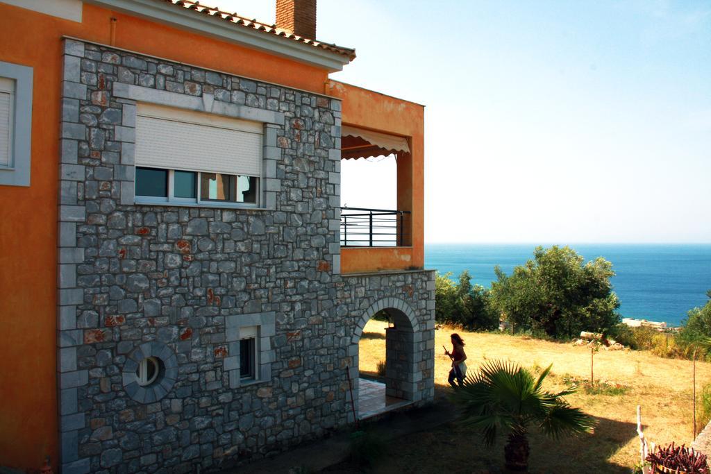 Sea And Mountain View Vila Calamata Exterior foto
